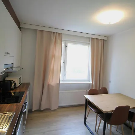 Spacious For 4 With Sauna דירה *